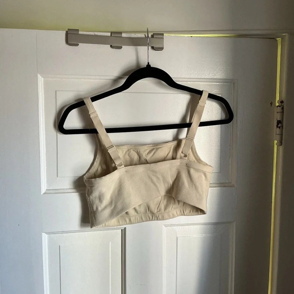 Aerie Cream Ribbed Sports Bra - Picture 2 of 3